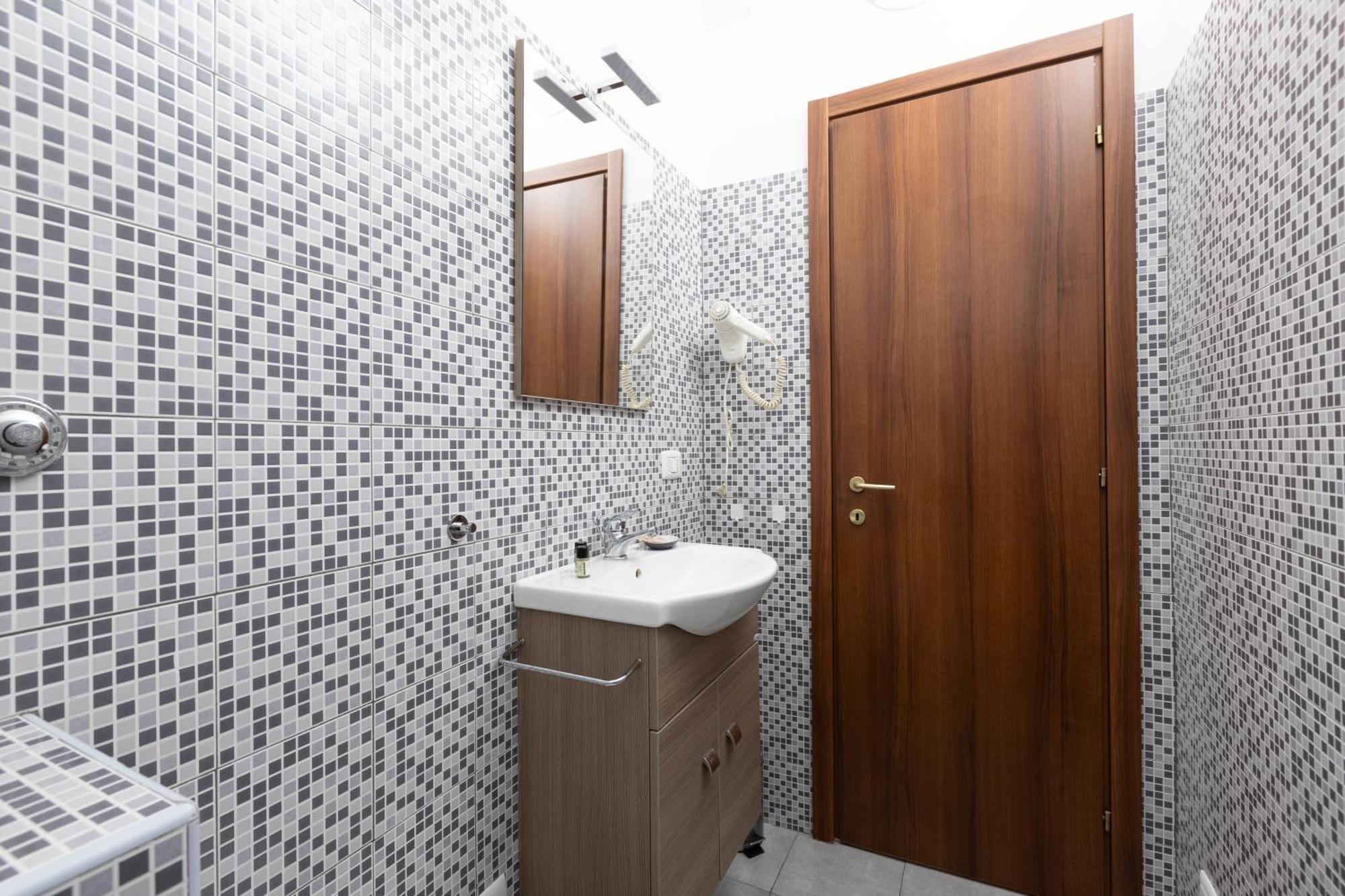 Affittacamere Alpino 76 Rome Exterior photo